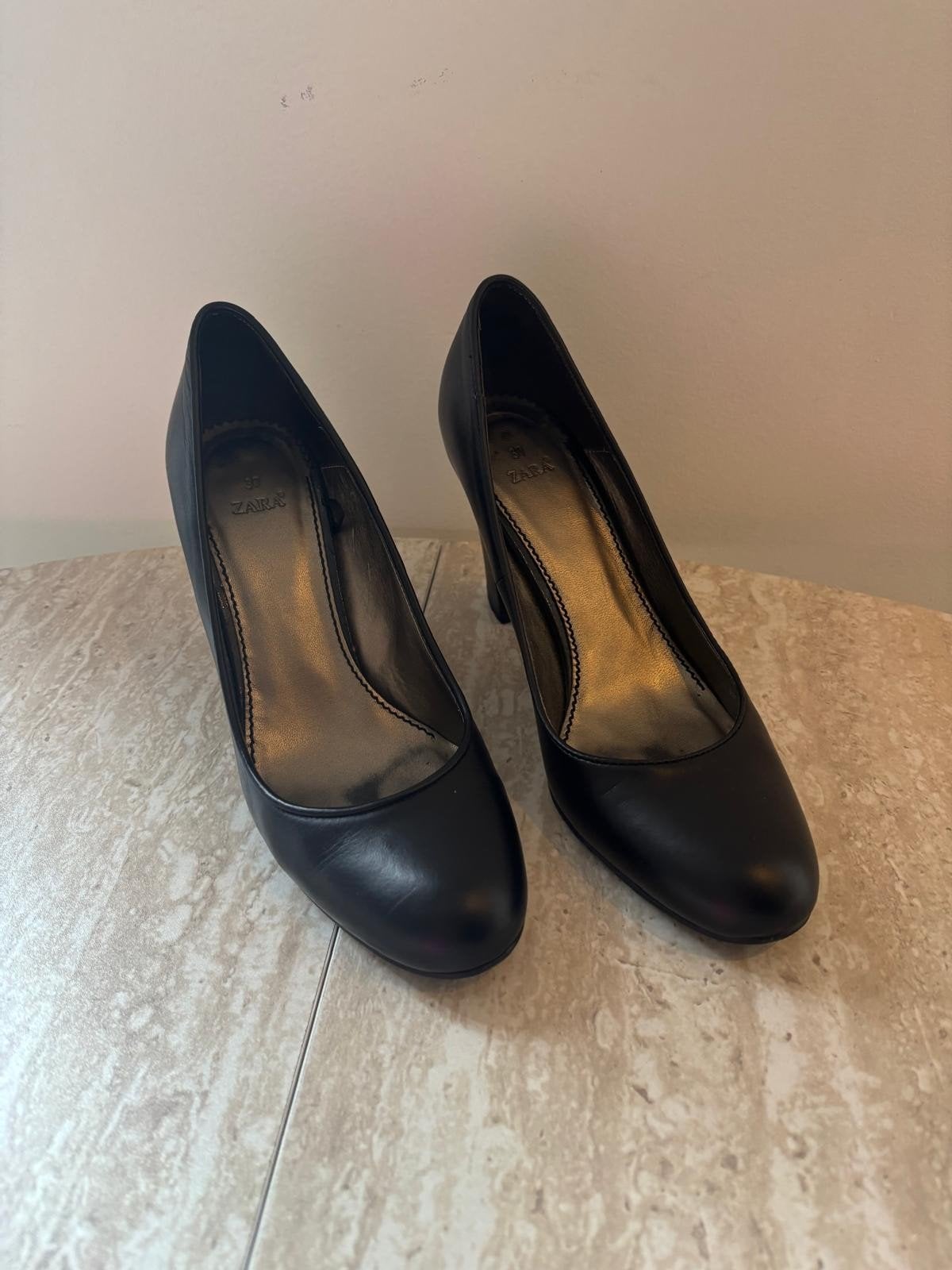 escarpins noirs ZARA taille 37, Vêtements | Femmes, Zara, Escarpins, Comme neuf, Enlèvement