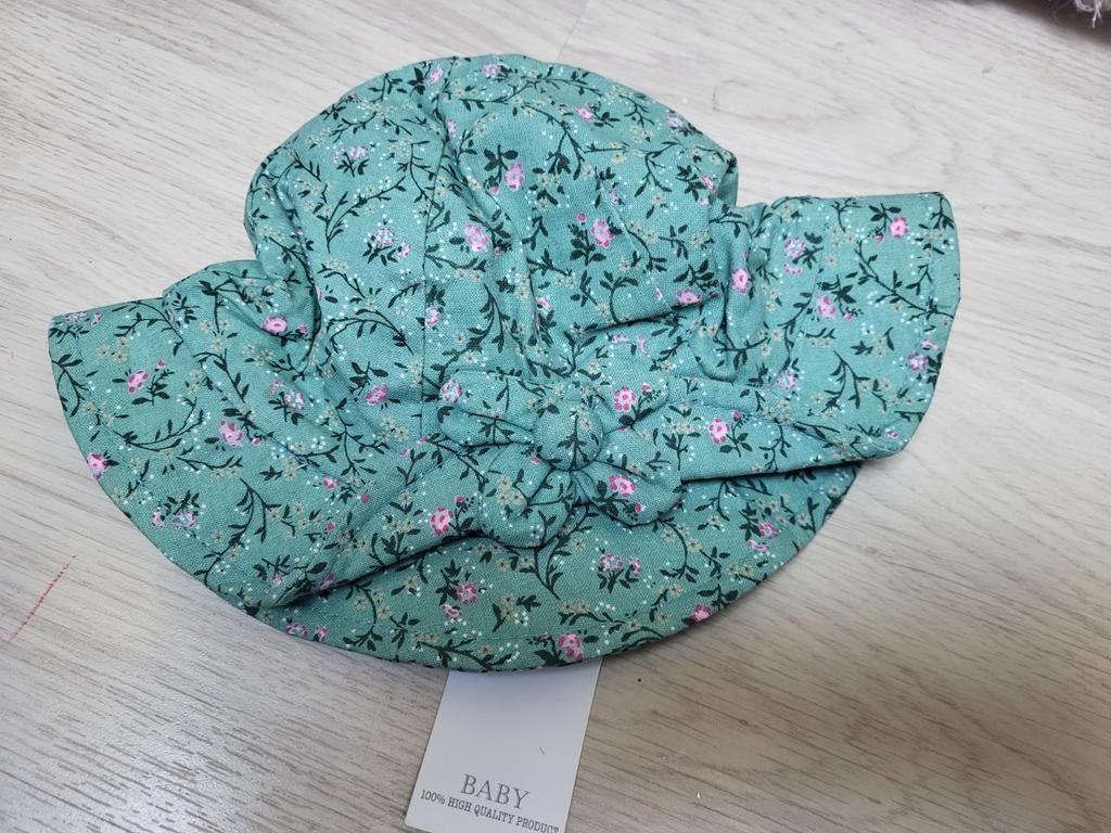 Zomerhoedje voor baby's (maat 49), Enfants & Bébés, Vêtements de bébé | Casquettes & Chapeaux, Enlèvement ou Envoi, Chapeau, Fille