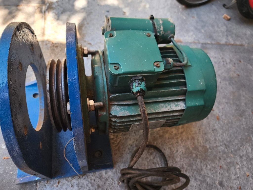 Moteur électrique Leroy Somer 1.1 KW + support, Enlèvement, Utilisé, Moteur électrique, 1800 tpm ou plus
