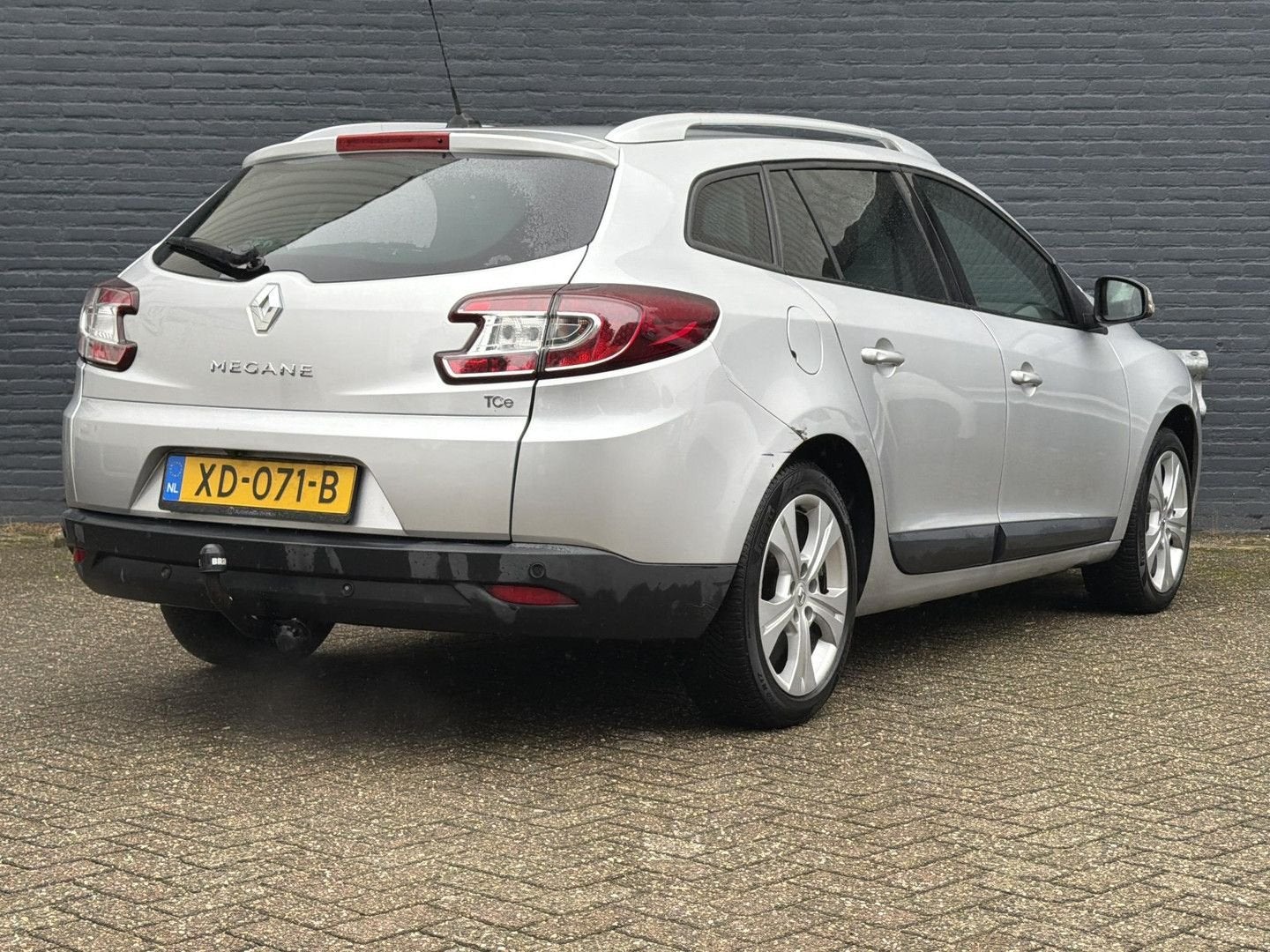 Renault Megane Estate 1.4 TCe Bose | Climate | Cruise | Navi, Argent ou Gris, Achat, Entreprise, Boîte manuelle