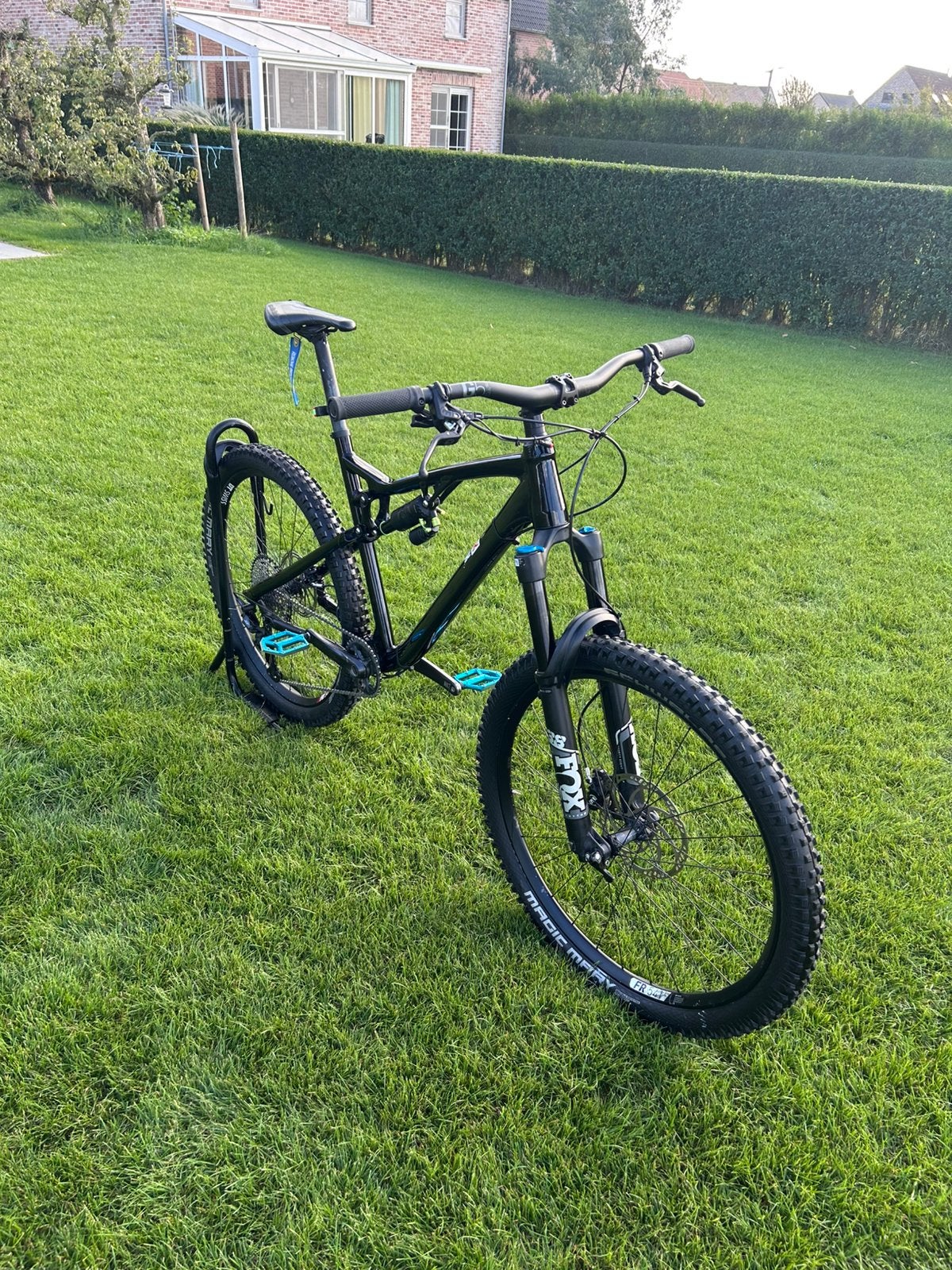 Enduro mtb gesnapped!!!, Fietsen en Brommers, Fully, Ophalen of Verzenden, Zo goed als nieuw