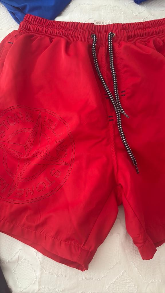 Stone island zwembeoek mooi rood maat M, Vêtements | Hommes, Vêtements de bain & Maillots de bain, Enlèvement, Taille 48/50 (M)