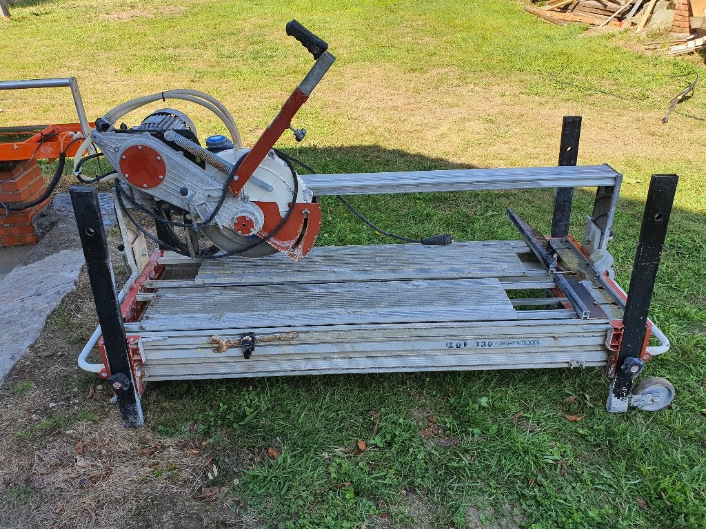 Scie à carrelage professionnelle Raimondi ZOE 130 | 130 cm |, 1200 watts ou plus, 70 mm ou plus, Enlèvement, Autres types