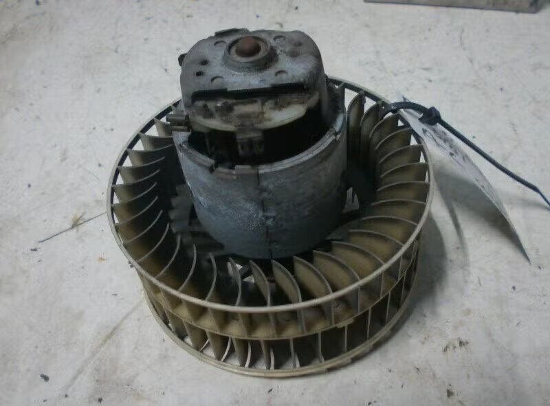 KACHEL VENTILATORMOTOR BMW 3 serie Compact (E36 / 5), Robert Bosch AG, Gebruikt, Ophalen of Verzenden, Robert-Bosch-Allee 1 74232 Abstatt, DE