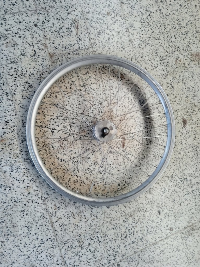 Roue avant 700c (28") avec moyeu Dynamo, Vélos & Vélomoteurs, Enlèvement ou Envoi, Utilisé, Roue