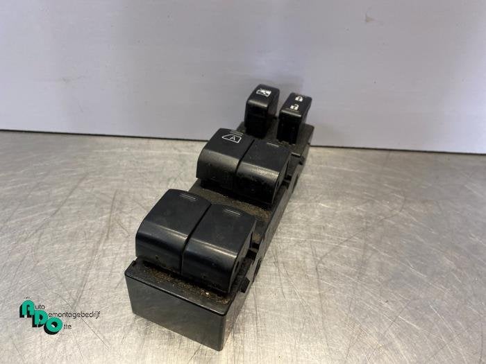 Commutateur vitre électrique d'un Nissan Note (Note 13-), -, 3 mois de garantie, Utilisé, -