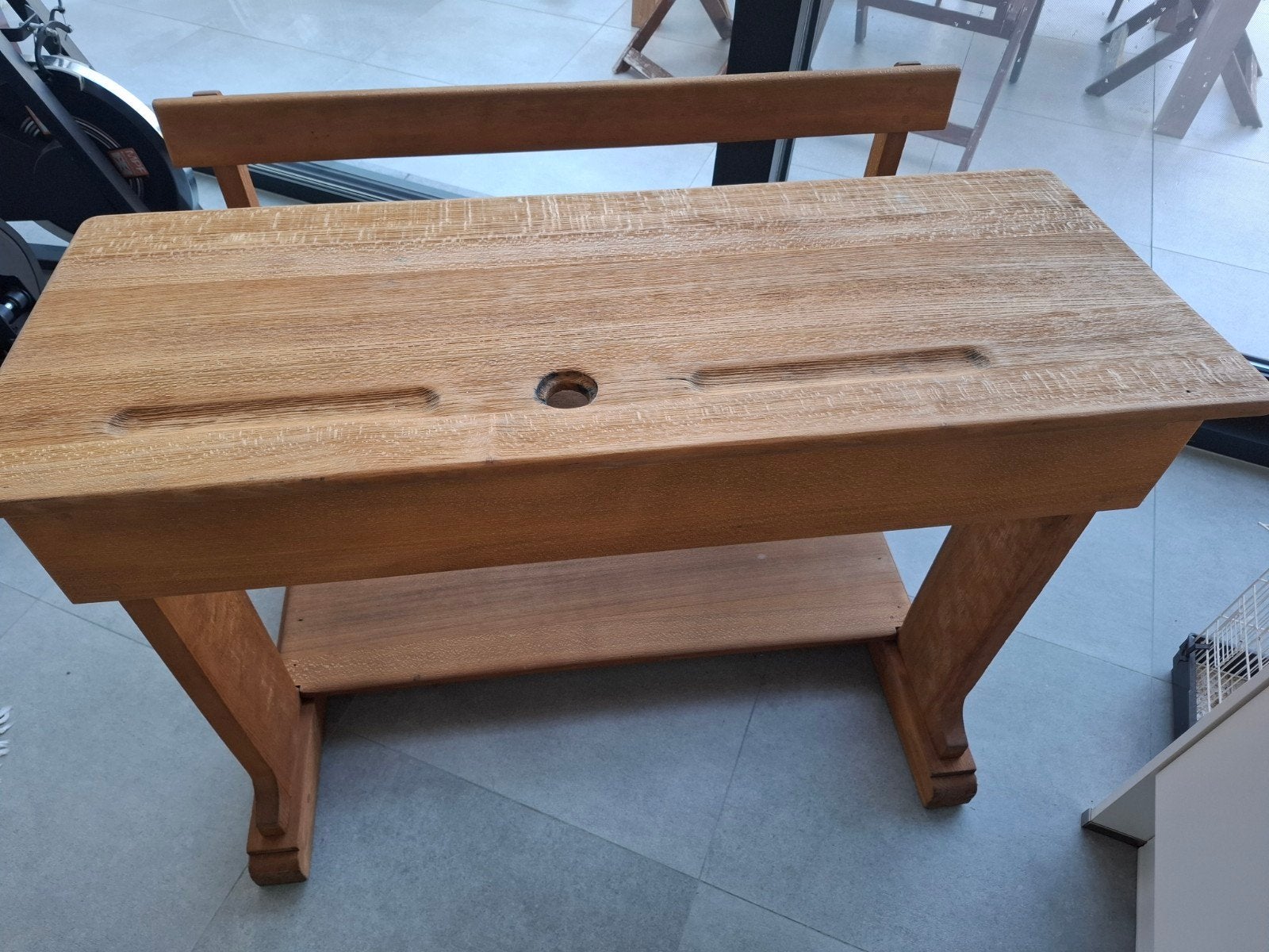 bureau d'école antique vintage solide, Enlèvement