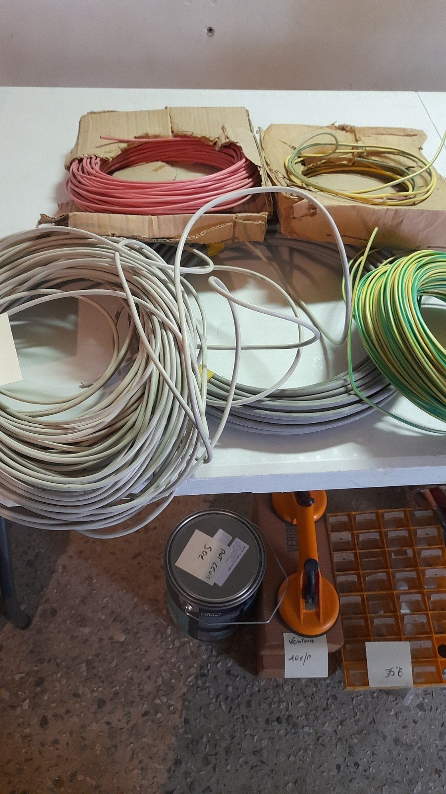 bobines de fil , cables de telephone, Enlèvement