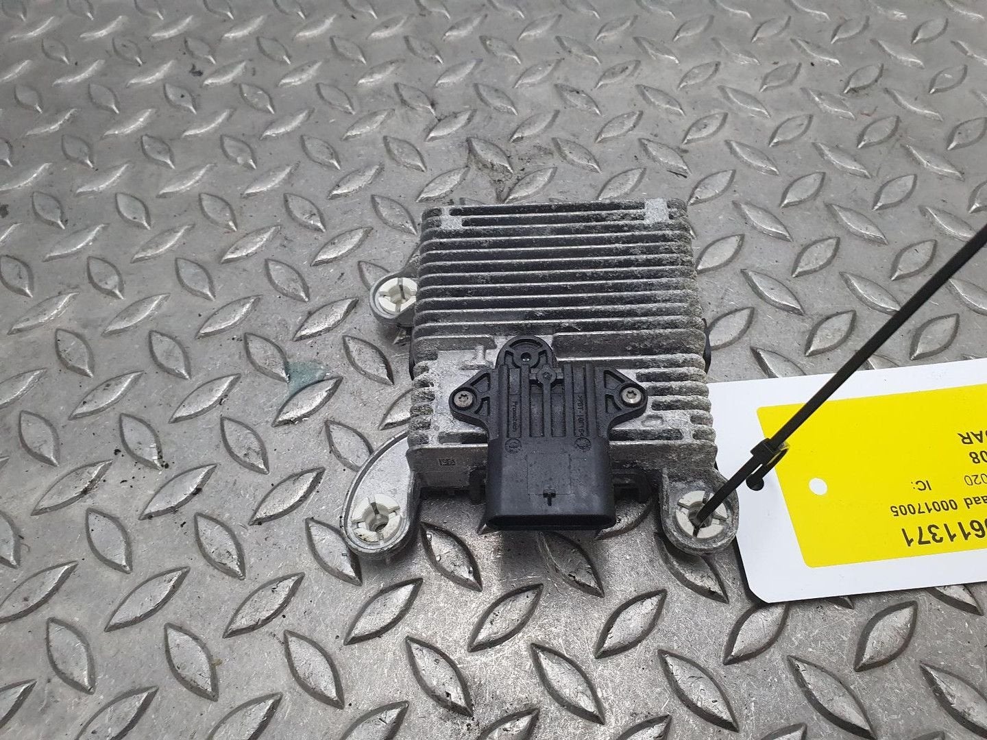 PEUGEOT 2008 Allure  SENSOR RADAR 9840456880 2020, Ophalen of Verzenden, Gebruikt, ARN erkend