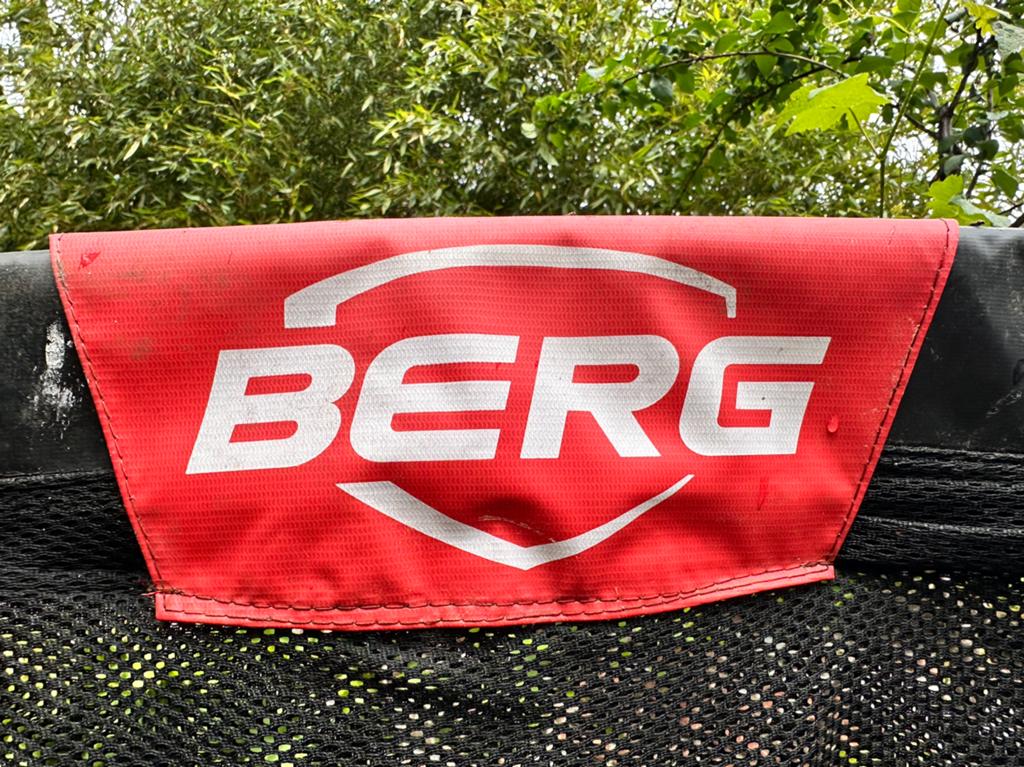 Trampoline Berg avec nouvelle échelle + filet de sécurité, Enlèvement, Comme neuf