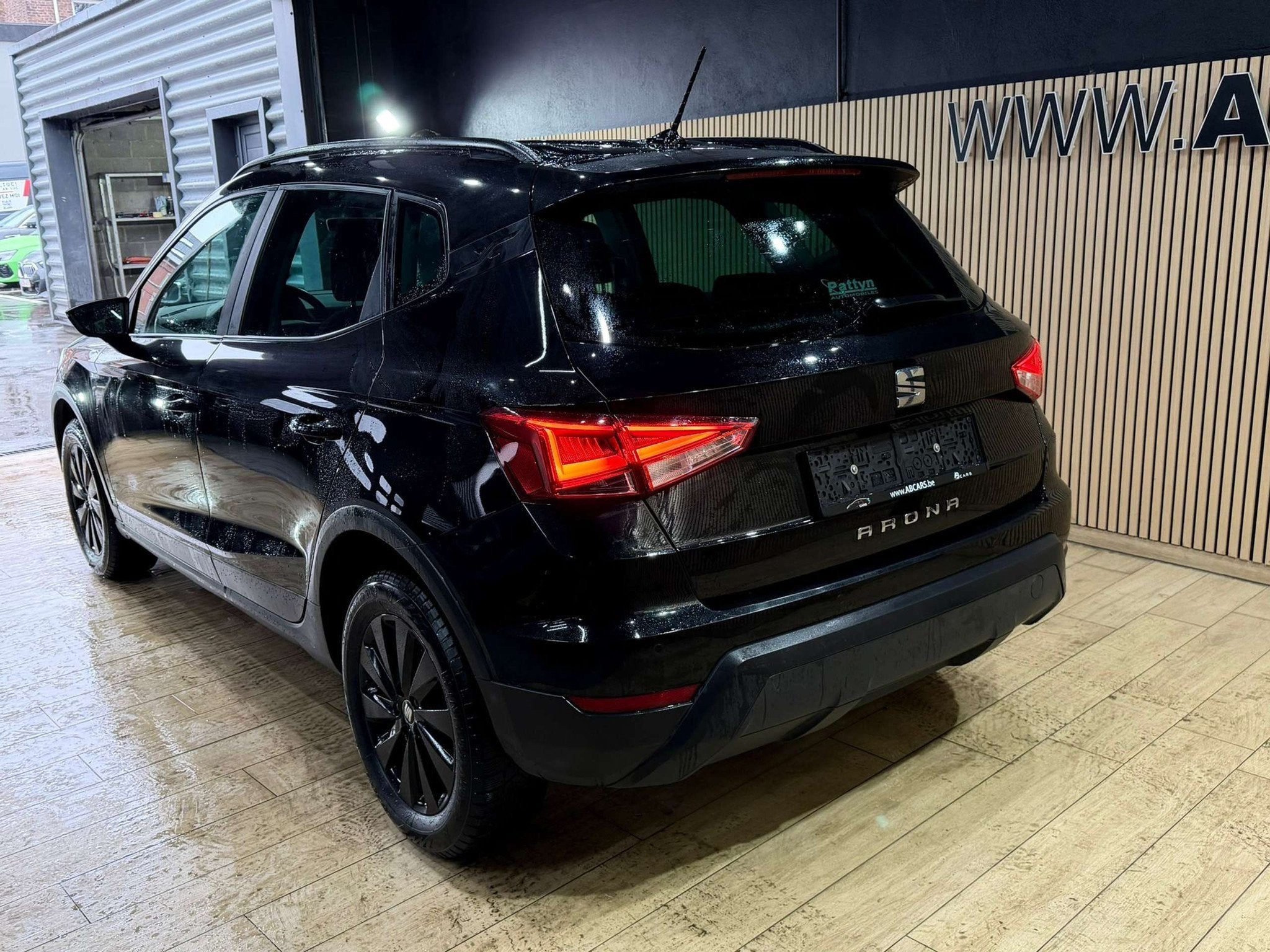 SEAT Arona 1.0TSI * GARANTIE 12 MOIS * 1ER PROPRIETAIRE *, Achat, Noir, 999 cm³, Occasion