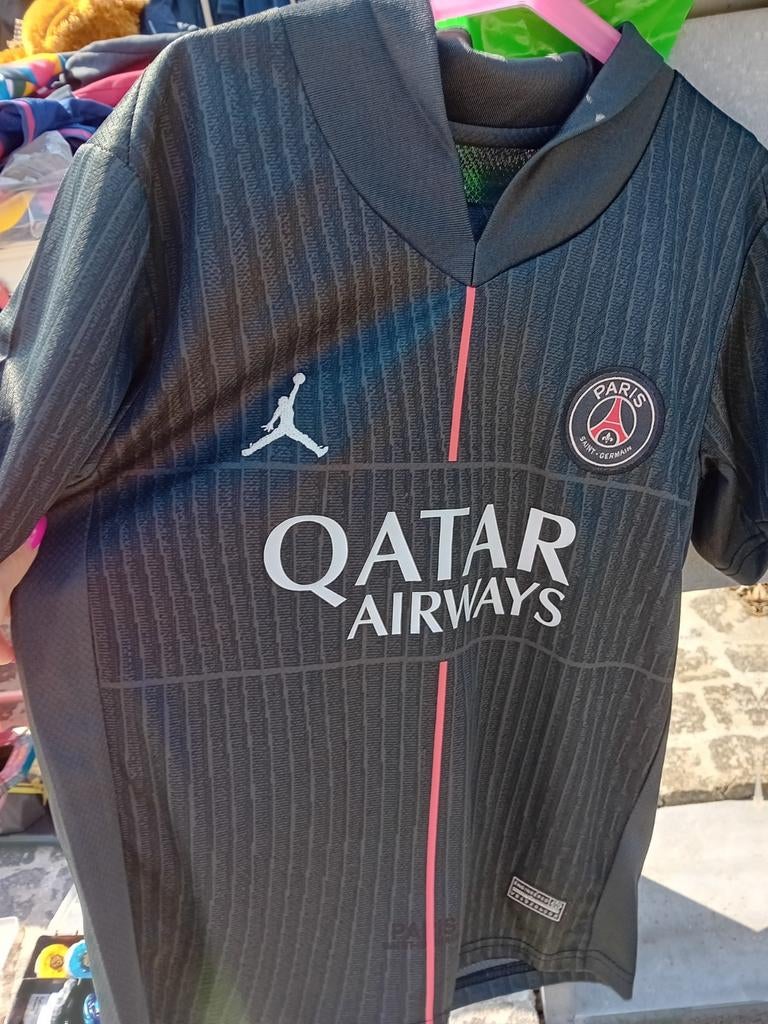 Doué voetbal setje, Sport en Fitness, Ophalen of Verzenden, Shirt