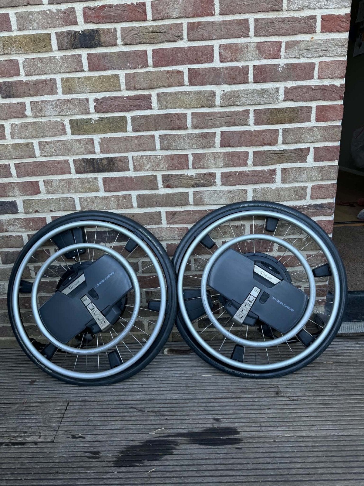 TRACTION PAR ROUES EMPULSE, Enlèvement, Comme neuf