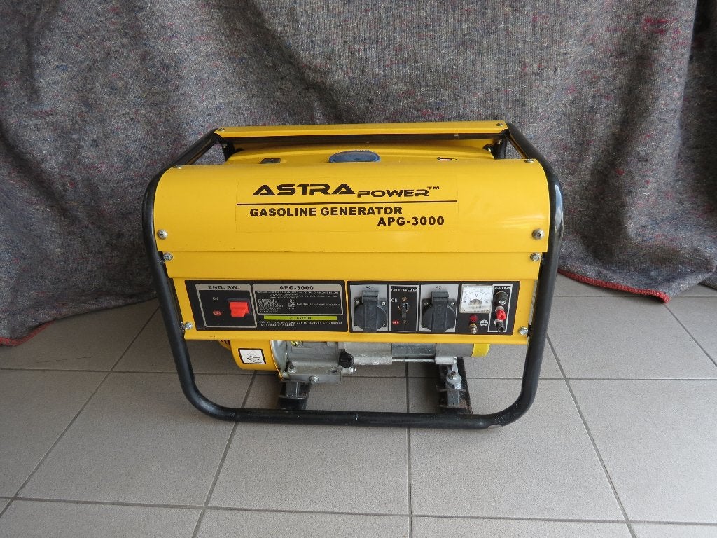 Stroomgroep, aggregaat, 220 volt en 12 volt, Caravans en Kamperen, Ophalen