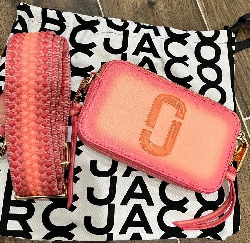 Prachtige Marc Jacobs handtas in neonroze en oranje. Nieuw., Ophalen of Verzenden, Nieuw, Oranje
