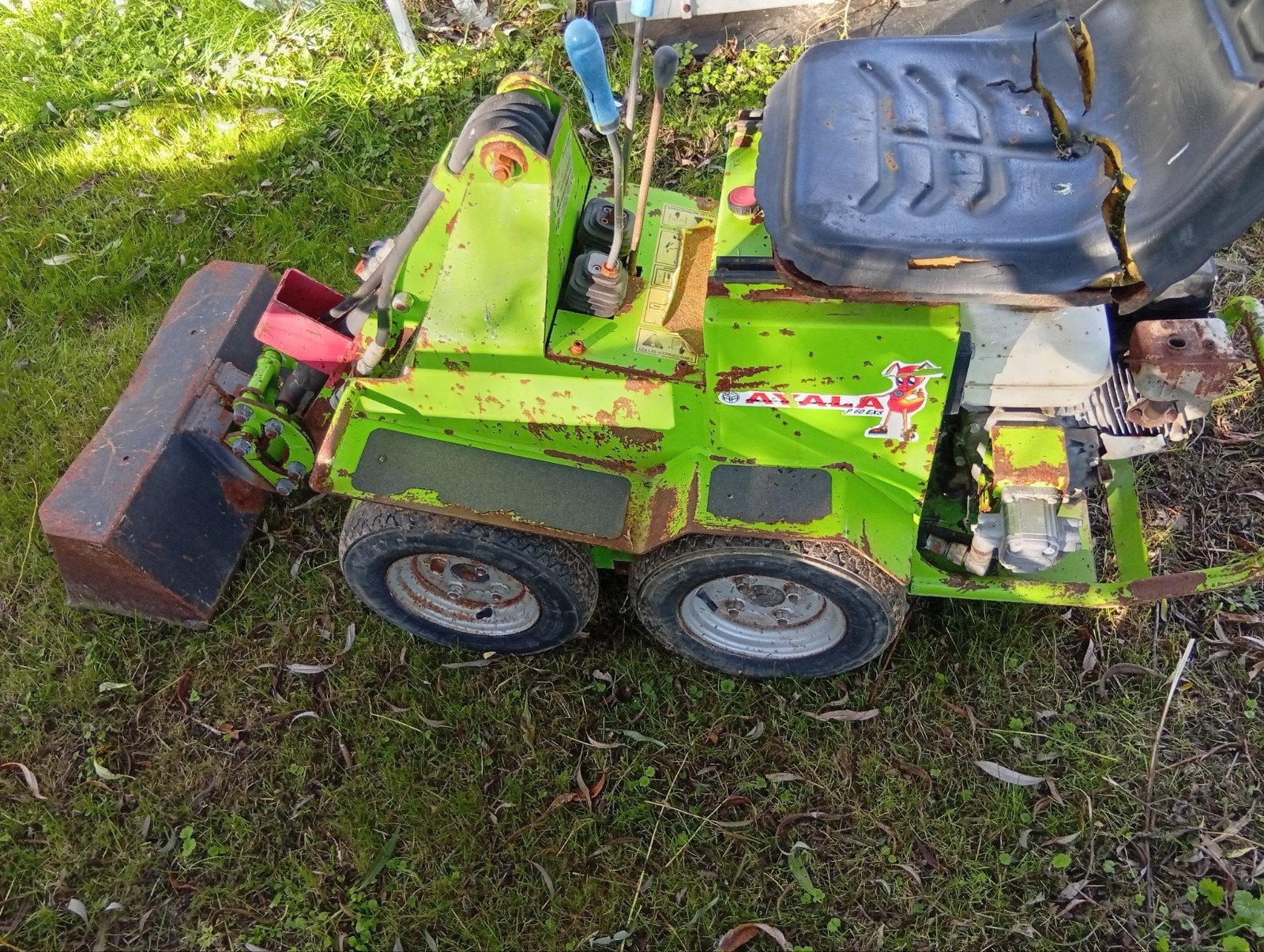 Avant Wiellader StalHulp