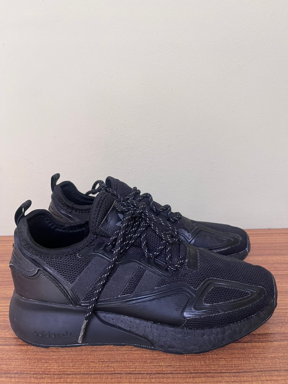 Sneakers Adidas Airy noires T37.5, Enlèvement ou Envoi, Sneakers et Baskets, Comme neuf, Noir