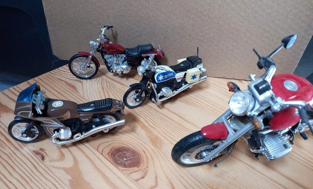 Lot de 16 mini motos BMW + 1 Harley Davidson, Enlèvement, Utilisé