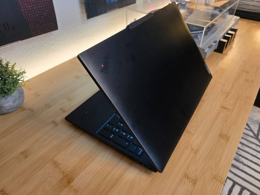 Lenovo P16s 3Gen, 32Gb 1Tb Touchscreen, Core i7, Lenovo ThinkPad, 16 pouces, Comme neuf
