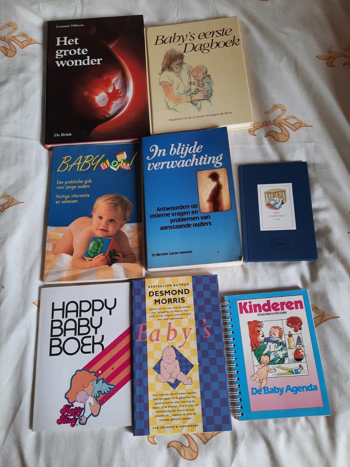 Zwangerschaps- en babyboeken, Ophalen, Zo goed als nieuw