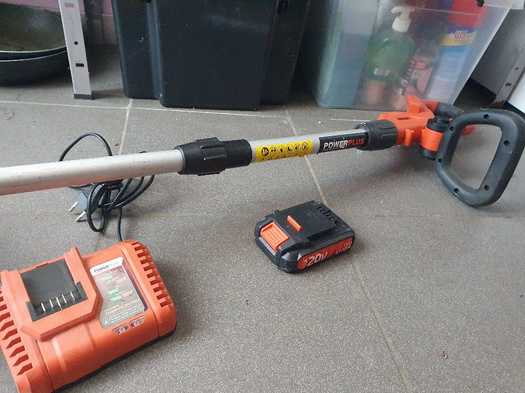 Kantensnijder, Ophalen, Accu, Zo goed als nieuw, 10 tot 30 cm