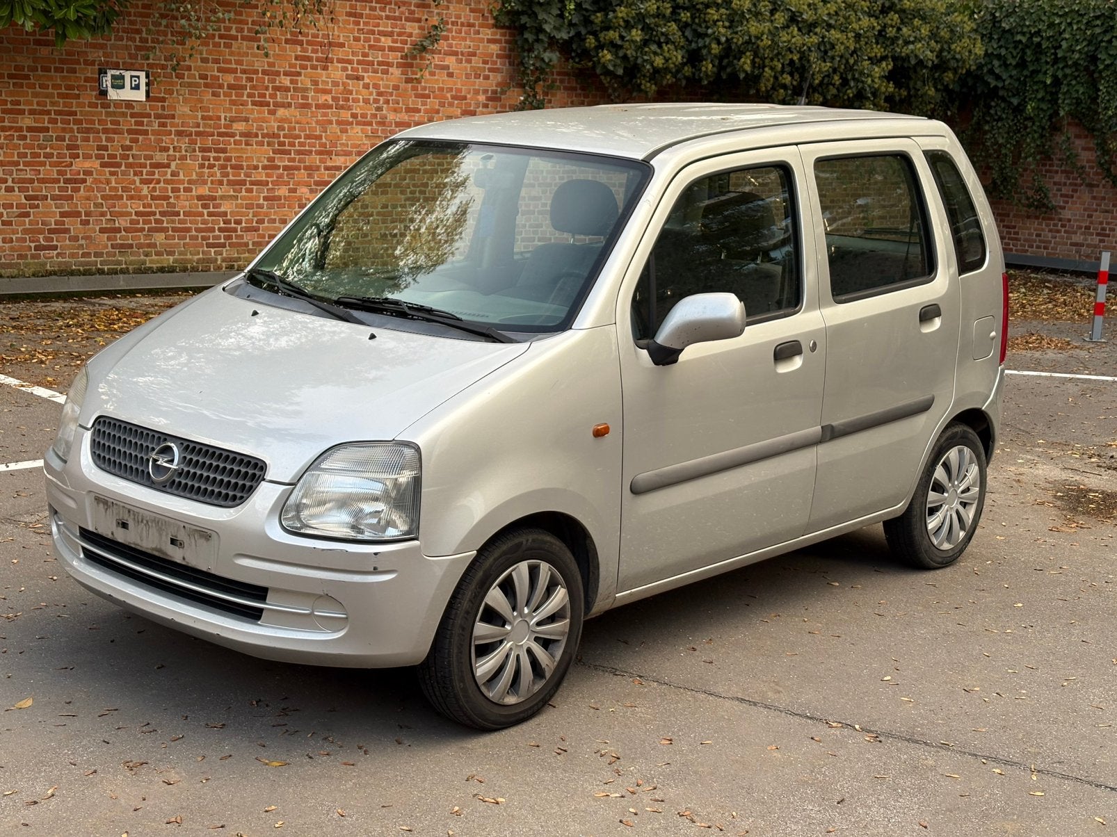 Opel Agila 1.0 Essence à vendre !, Argent ou Gris, Achat, Boîte manuelle, Particulier