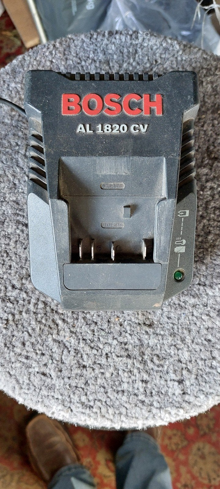 Bosch batterij laders 2 stuks in prima staat, Ophalen, Gebruikt