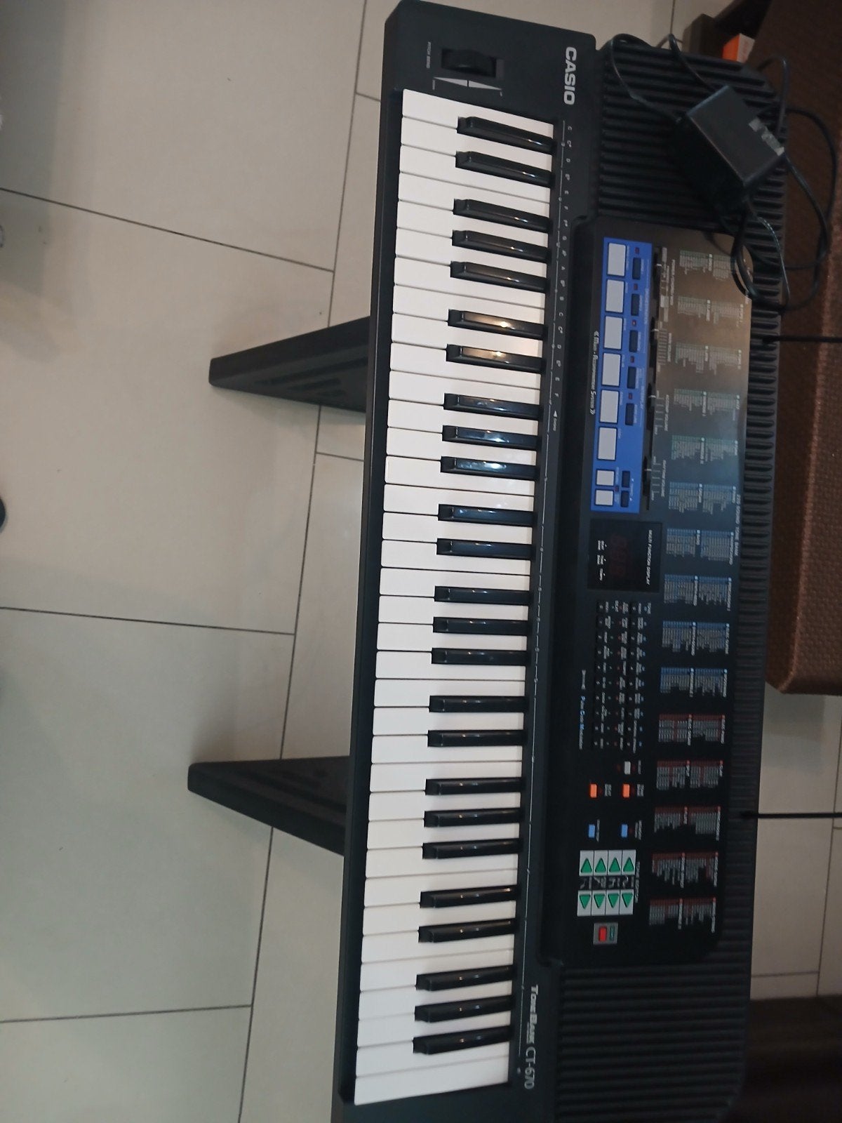 Piano casio ct 670 avec pied, Enlèvement, Casio, Avec pied