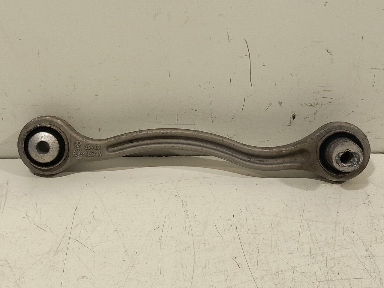 Draagarm links achter Mercedes-Benz C-Klasse, Onderdelen@venauto.nl, Van der Ven Autorecycling B.V., Gebruikt, Ettenseweg 76, 4706 PB Roosendaal, The Netherlands