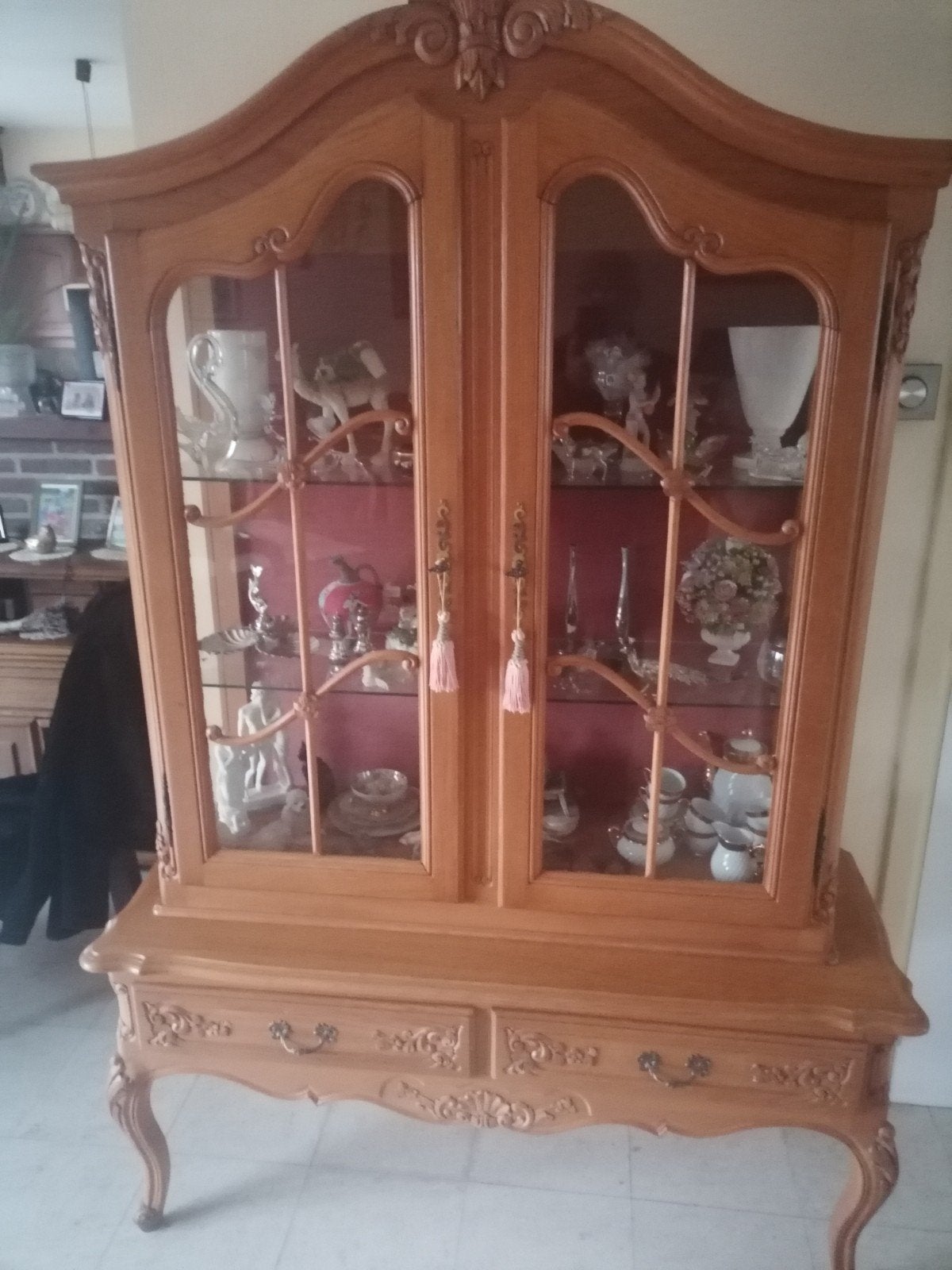 Vitrine en chêne massif., Enlèvement