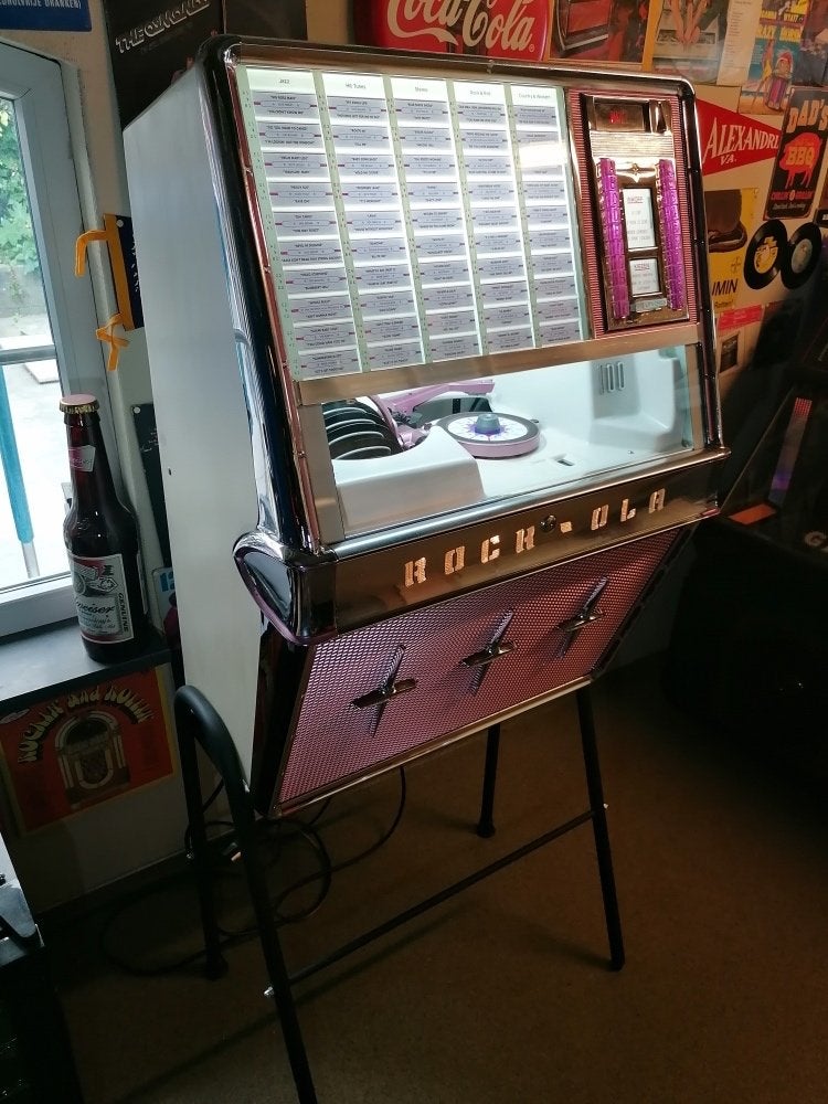 Te koop zeer mooie gerestaureerde Rock-Ola 1494 wandjukebox, 1950 à 1960, Avec singles, Rock Ola, Comme neuf