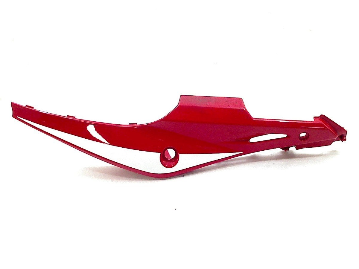 QUEUE DE CARENAGE GAUCHE CB 500 F 2013-2015 (CB500F PC45), Dhr. S. di Majo, Utilisé, Info@cama-motorparts.nl, P.J. Troelstraweg 8 8
3144 CX  MAASSLUIS, NL