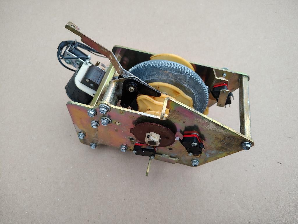 Gripper Motor Wurlitzer 3800 Americana (1973) jukebox, Verzenden, Wurlitzer