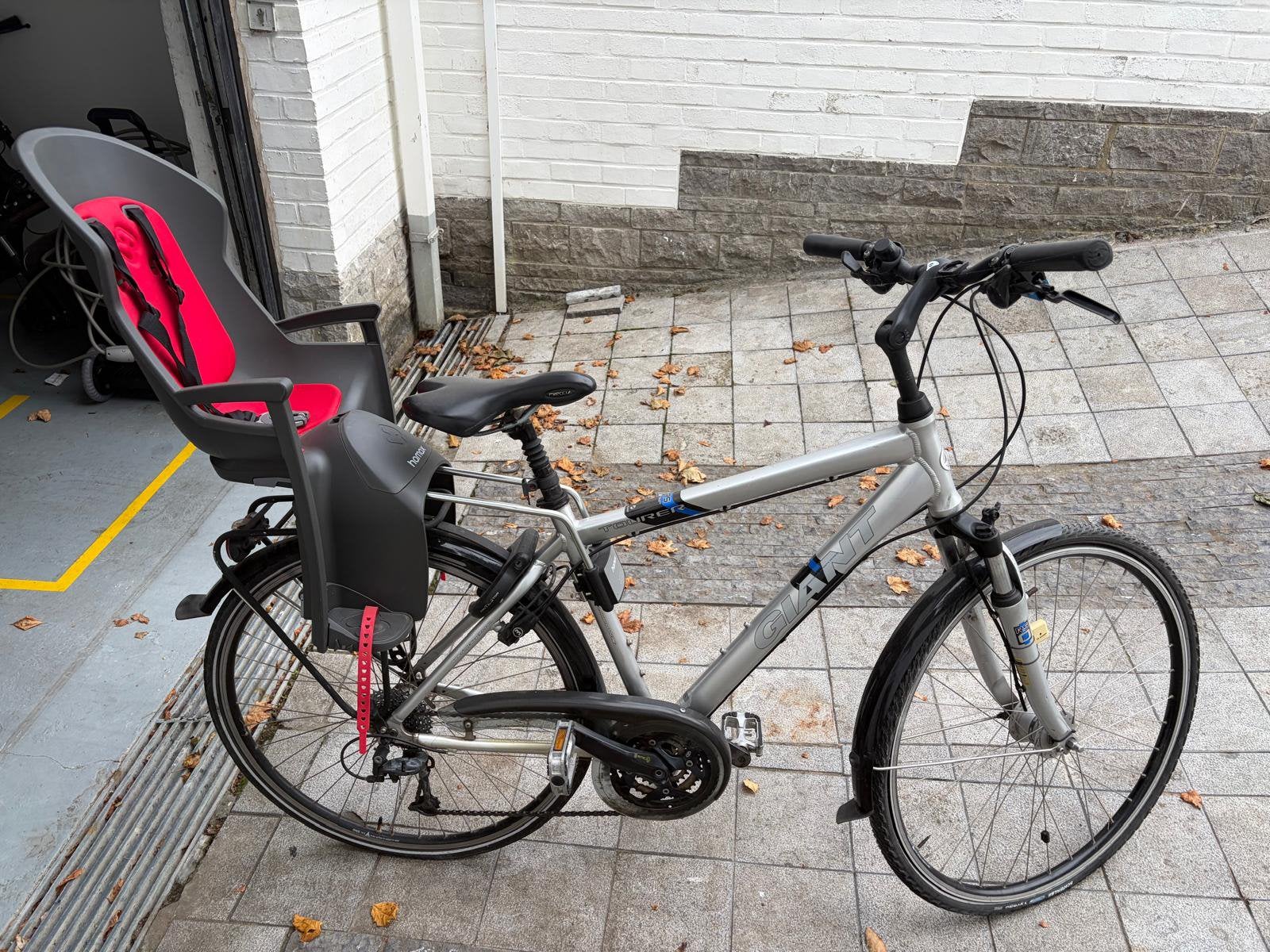 Giant Tourer herenfiets + Hamax kinderzitje – compleet, Ophalen, 28 inch, Gebruikt, Velgrem