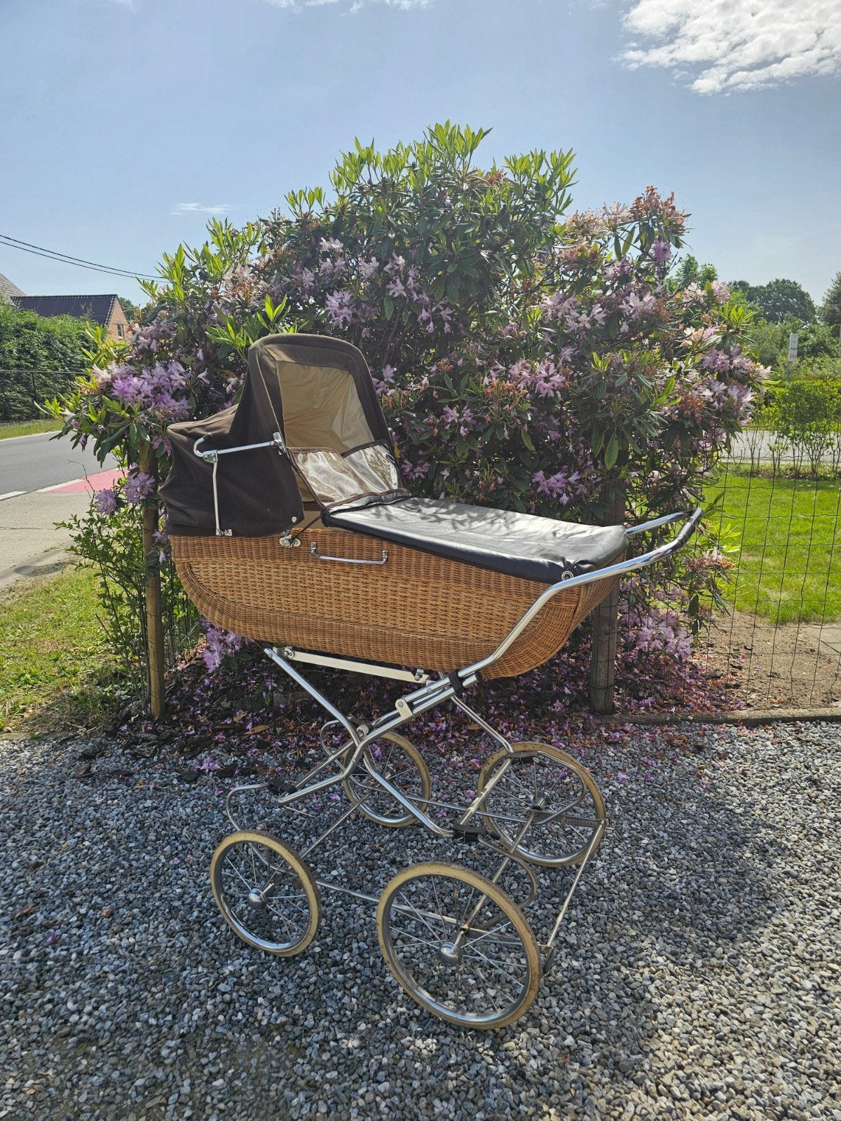 Nostalgische rotan kinderwagen / Vintage eyecatcher, Enfants & Bébés, Buggys, Enlèvement