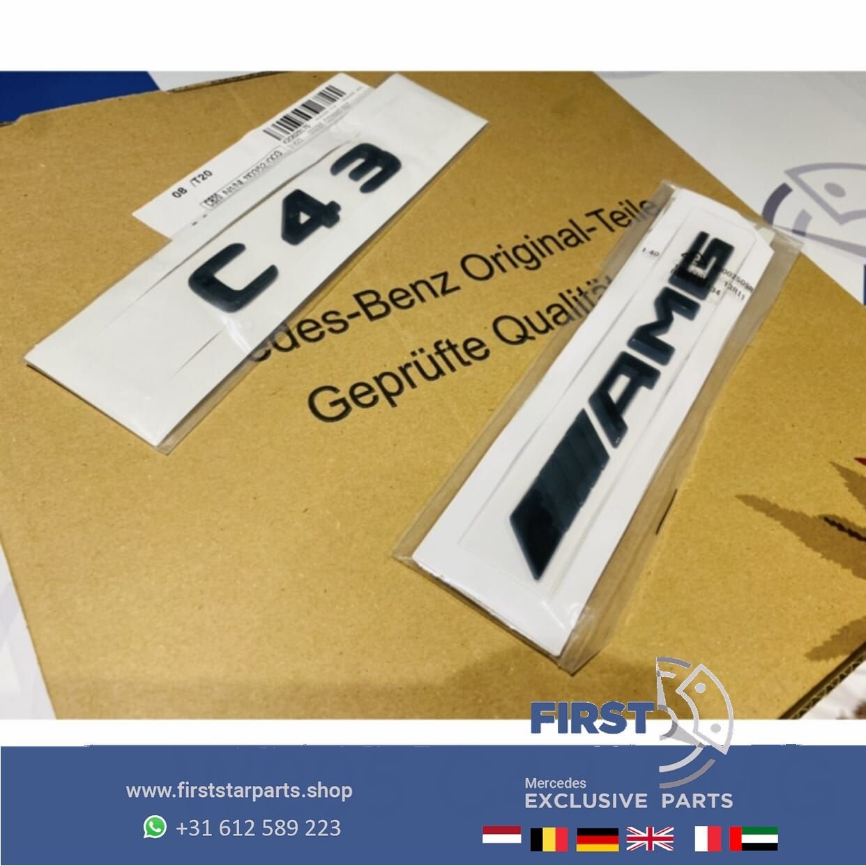 W205 C43 AMG LOGO SET ZWART EMBLEMEN SET Mercedes C KLASSE 4, Utilisé, -, -, Enlèvement ou Envoi