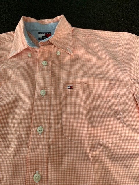TOMMY HILFIGER koraal/wit geruit hemd met logo: 140, Kinderen en Baby's, Overhemd of Blouse, Ophalen of Verzenden, Jongen, Tommy Hilfiger