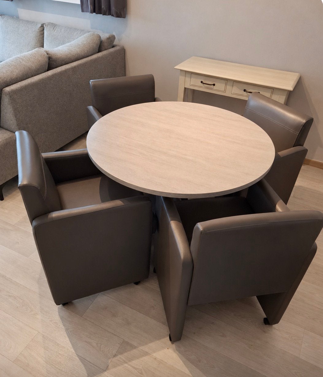 Eettafel met 4 stoelen, Ophalen, Gebruikt, Tijdloos, 4 tot 6 stoelen
