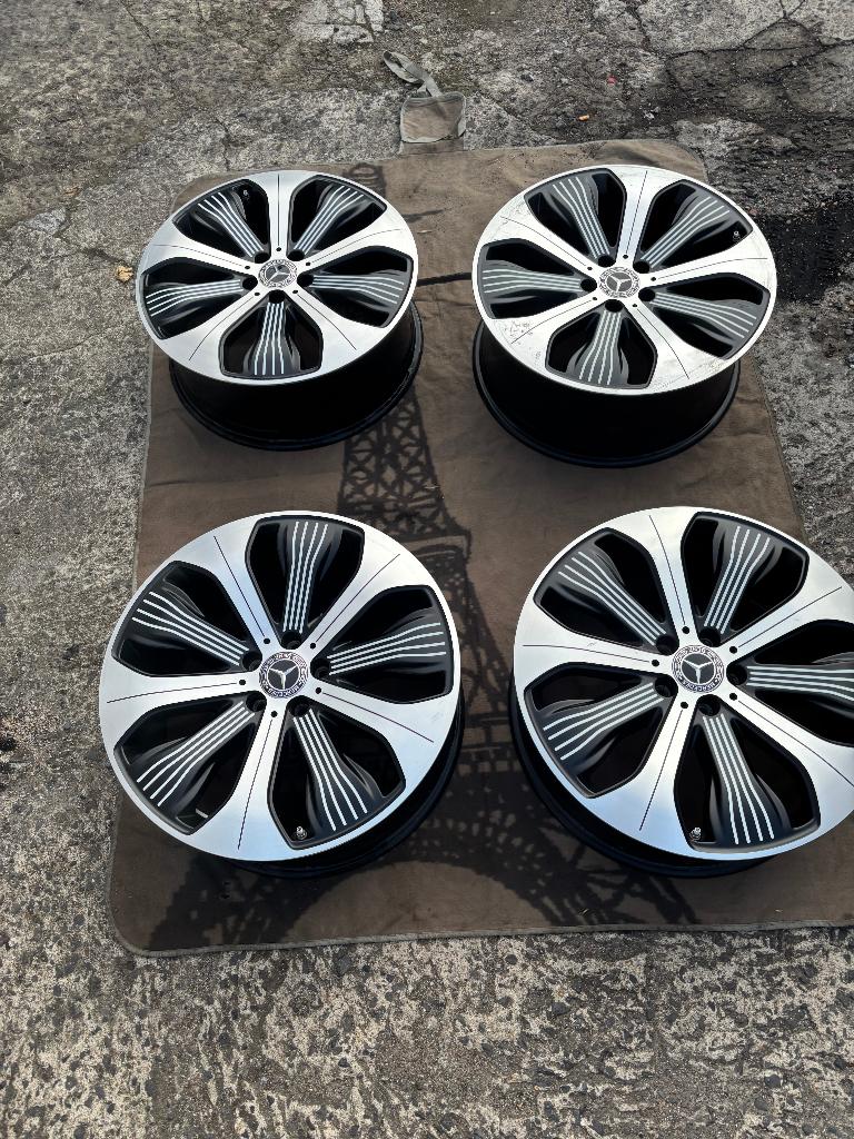 Lot jantes Mercedes , Audi.   18 et 20 pouces, Autos : Pièces & Accessoires, Pneus & Jantes, Neuf, Pneus et Jantes, 255 mm, Enlèvement ou Envoi