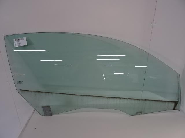 VITRE AVANT DROITE Renault Megane II CC (EM), Renault, Mevr. I. Hauben, Utilisé, Rue de l'Espoir 34 34
4030  GRIVEGNÉE, BE