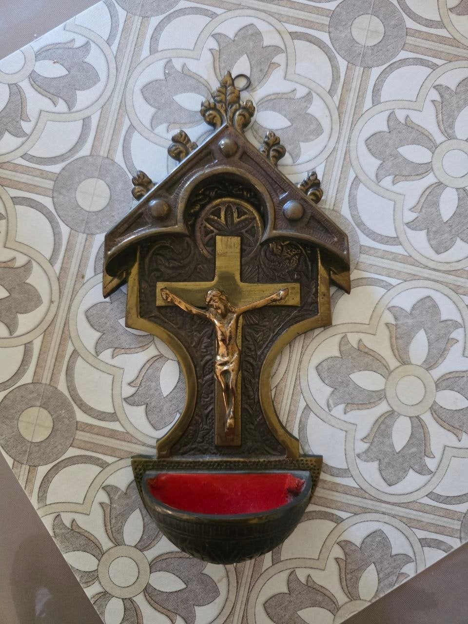 Decoratief hangend kruis., Ophalen of Verzenden