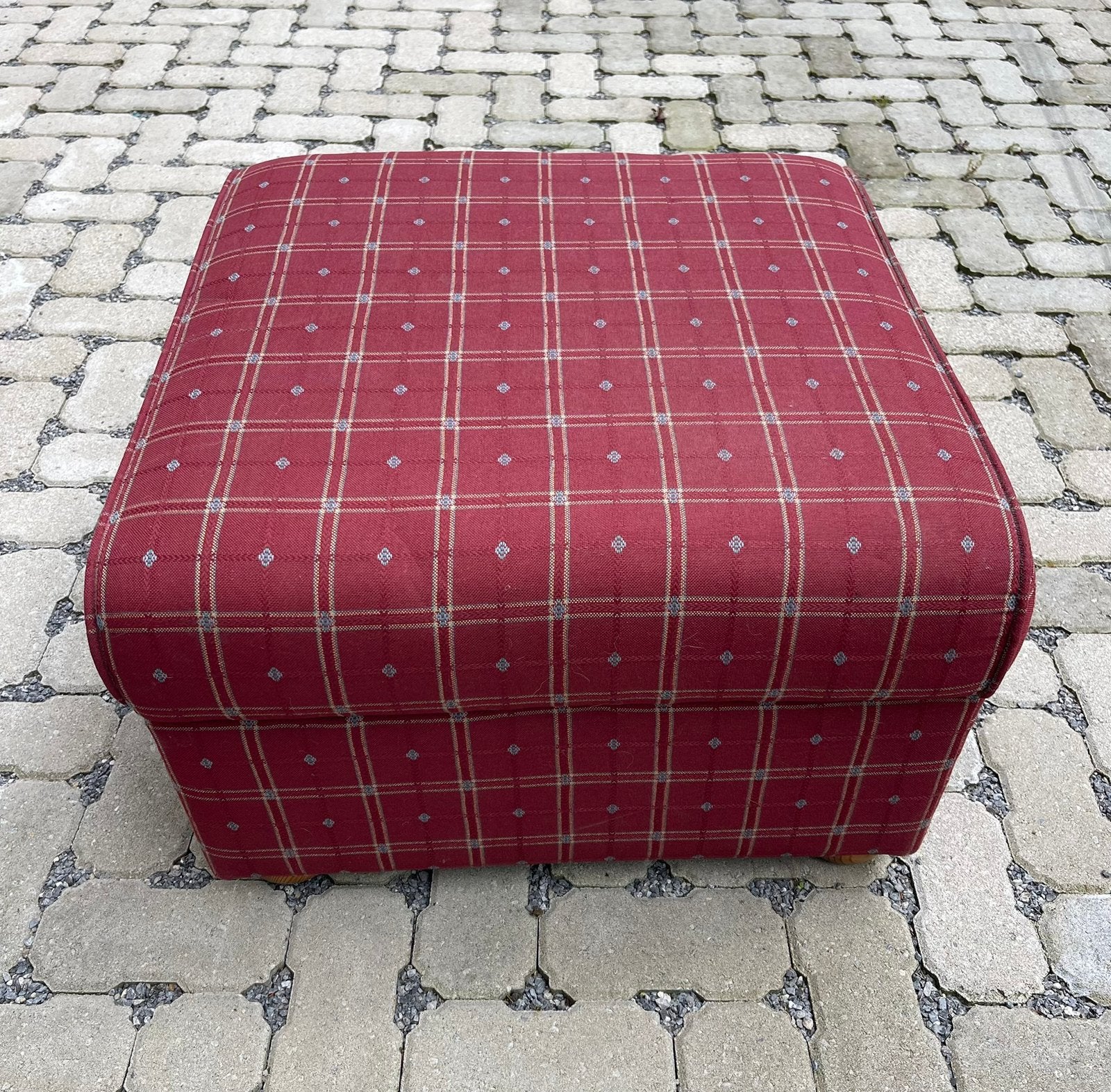 Stijlvolle hocker met Engels dessin, Huis en Inrichting, Zetels | Voetbanken en poefs, Gebruikt, 50 tot 75 cm, 50 tot 75 cm, Vierkant