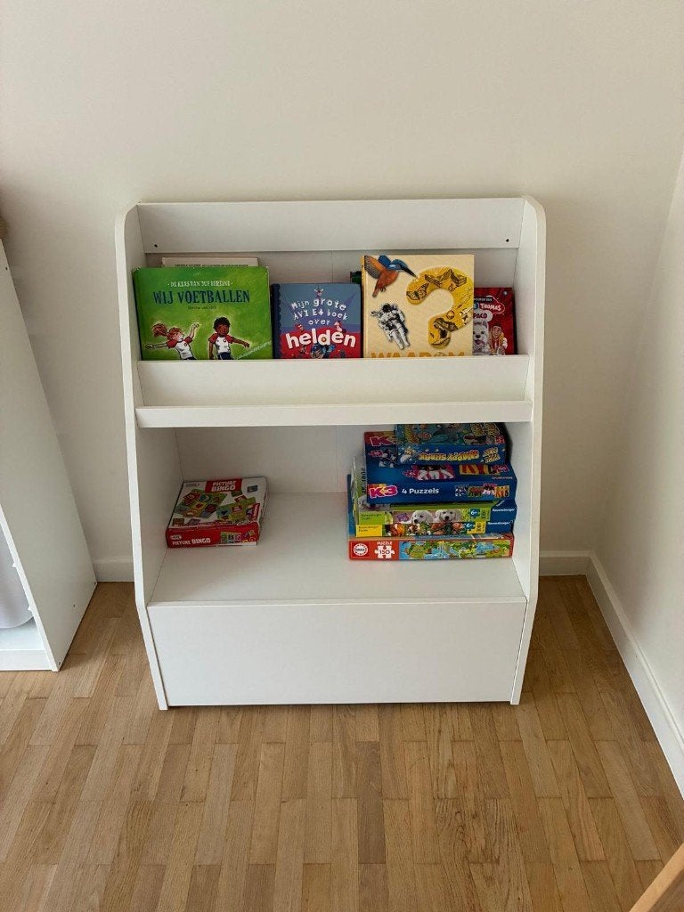 Witte boekenkast met opbergruimte – 80 cm breed, Huis en Inrichting, Kasten | Boekenkasten, Zo goed als nieuw, 50 tot 100 cm, Minder dan 100 cm