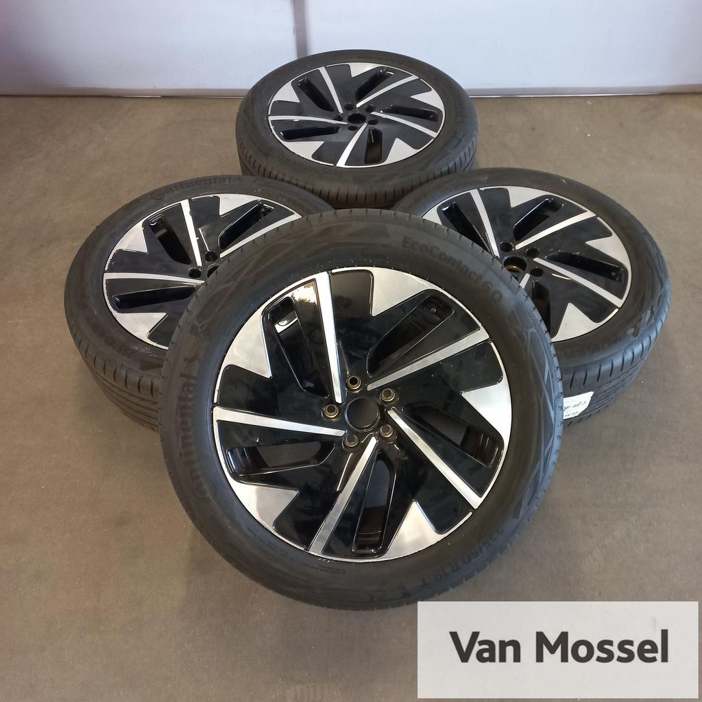 VW ID7 Continental Eco Contact 6Q 235/50/R19 - 255/45/R19 99, Auto-onderdelen, 19 inch, Gebruikt, 255 mm, -