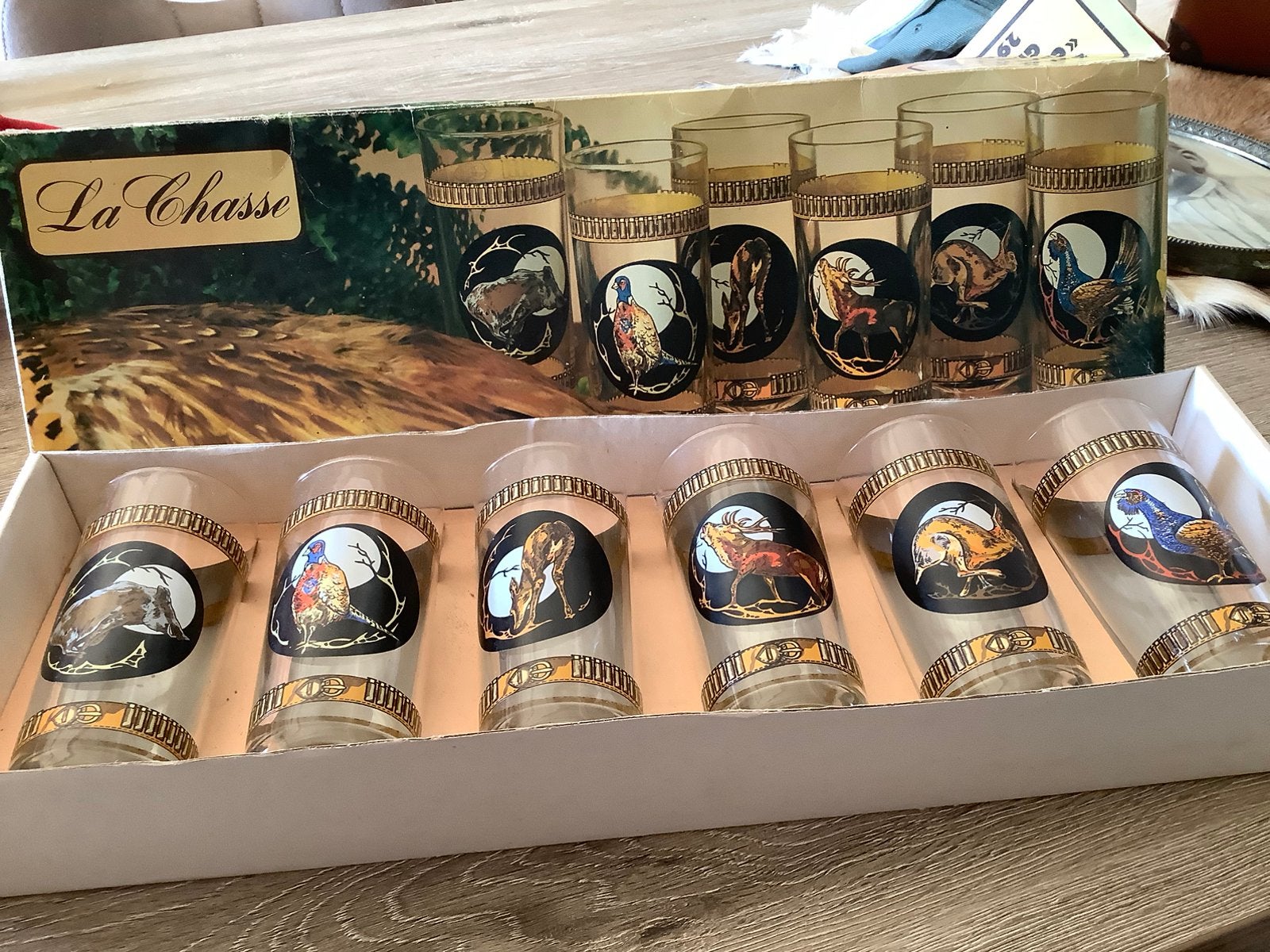 Glazen van de jacht, Enlèvement ou Envoi