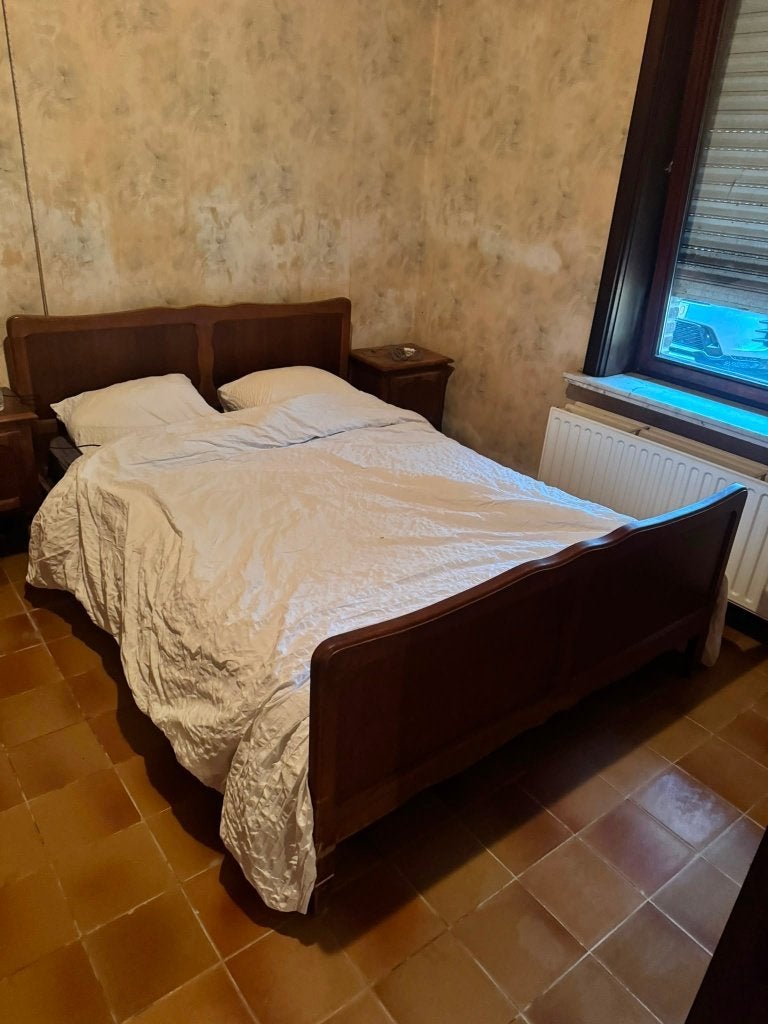 Klassiek houten tweepersoonsbed, Huis en Inrichting, Slaapkamer | Bedden, Ophalen