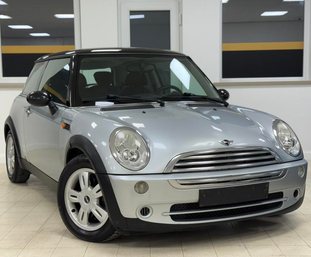 MINI COOPER 1.6 ESSENCE PRETE A IMMATRICULER, Autos, Argent ou Gris, Entreprise, Boîte manuelle, Noir
