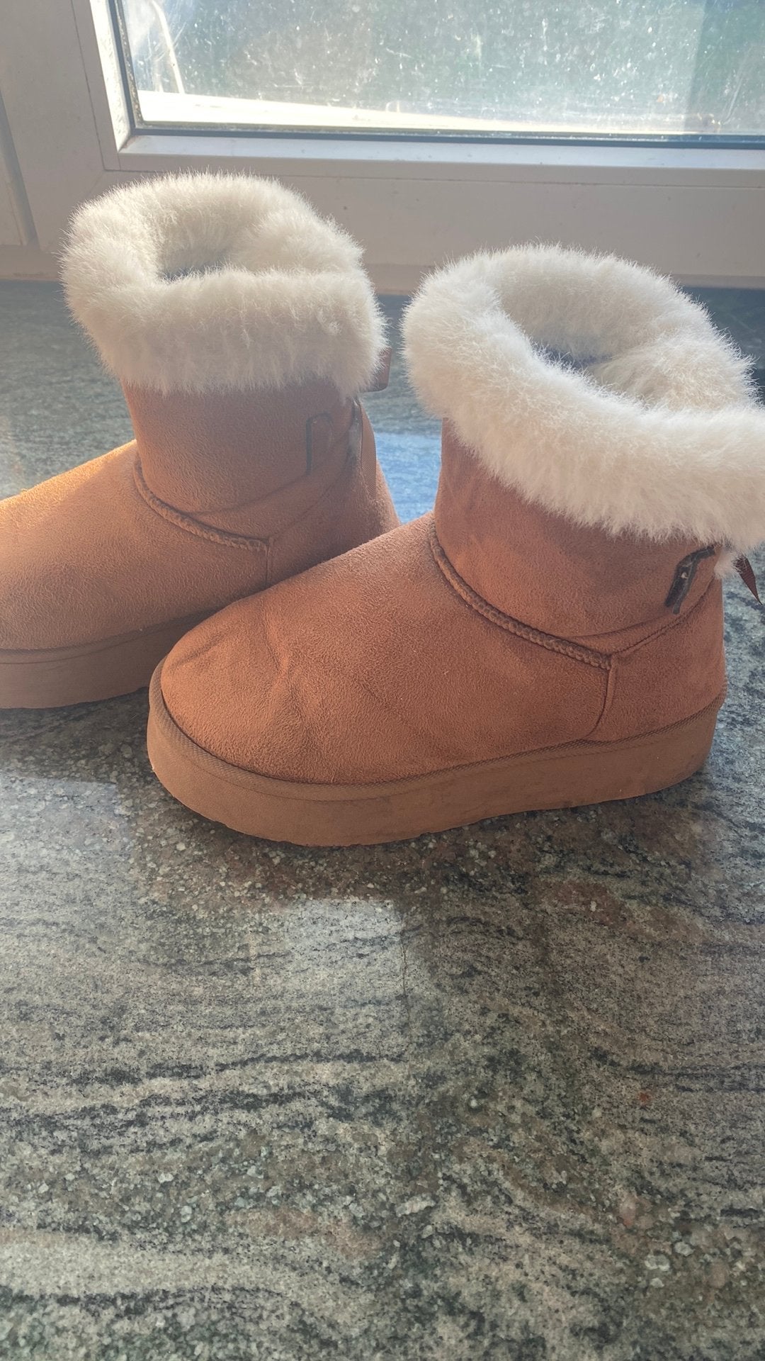 uggs dupe, Kleding | Dames, Schoenen, Ophalen, Bruin, Snowboots, Zo goed als nieuw