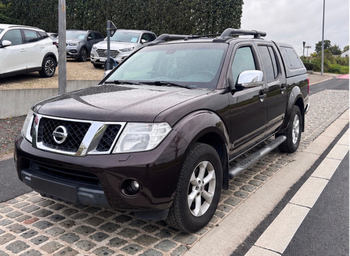 Nissan Navara 2.5 diesel 4x4, Auto's, Leder, Vierwielaandrijving, 140 kW, Navara double cab