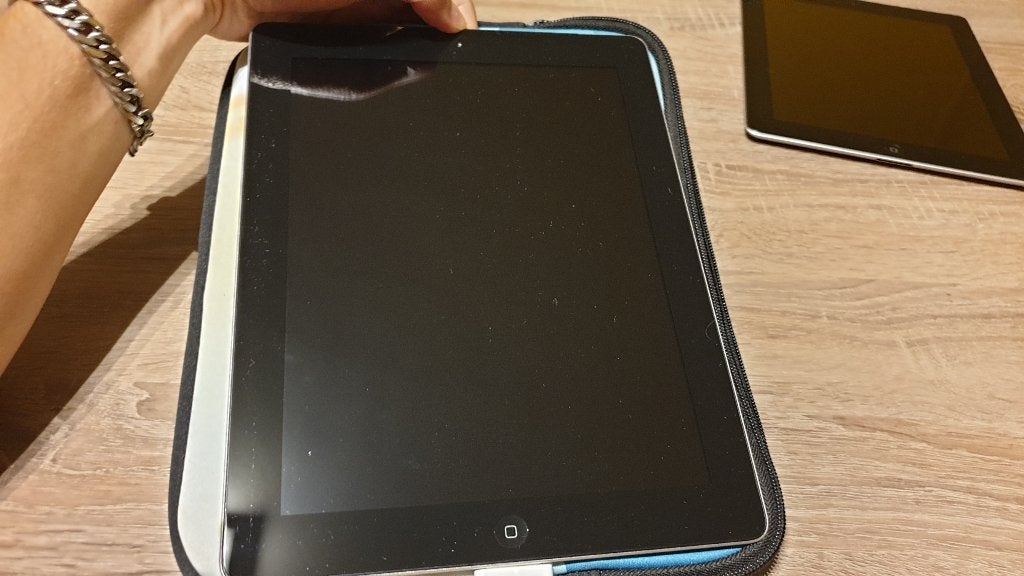 Defecte iPad 2 - 16gb - A1396 - geen lader / hoes, Computers en Software, Apple iPad, Niet werkend, 16 GB, Wi-Fi en Mobiel internet